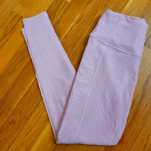 NWOT Victoria's Secret Essential Pocket Leggings - Picture 4 of 9